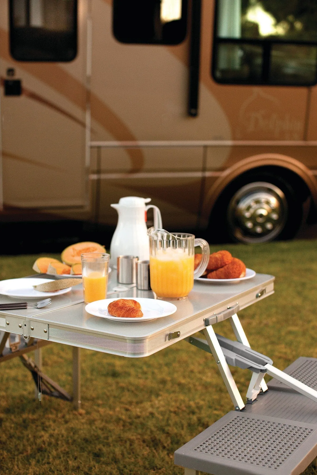 Aluminum Portable Picnic Table with Seats by Picnic Time Family of Brands