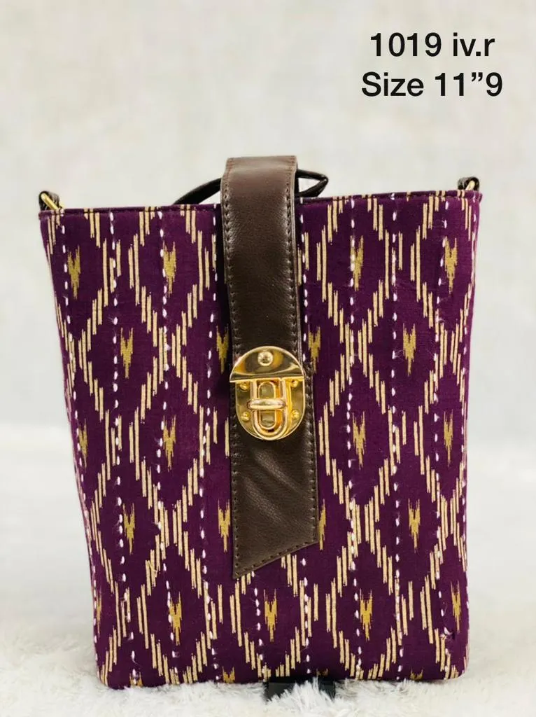 PRINTED SLING BAG