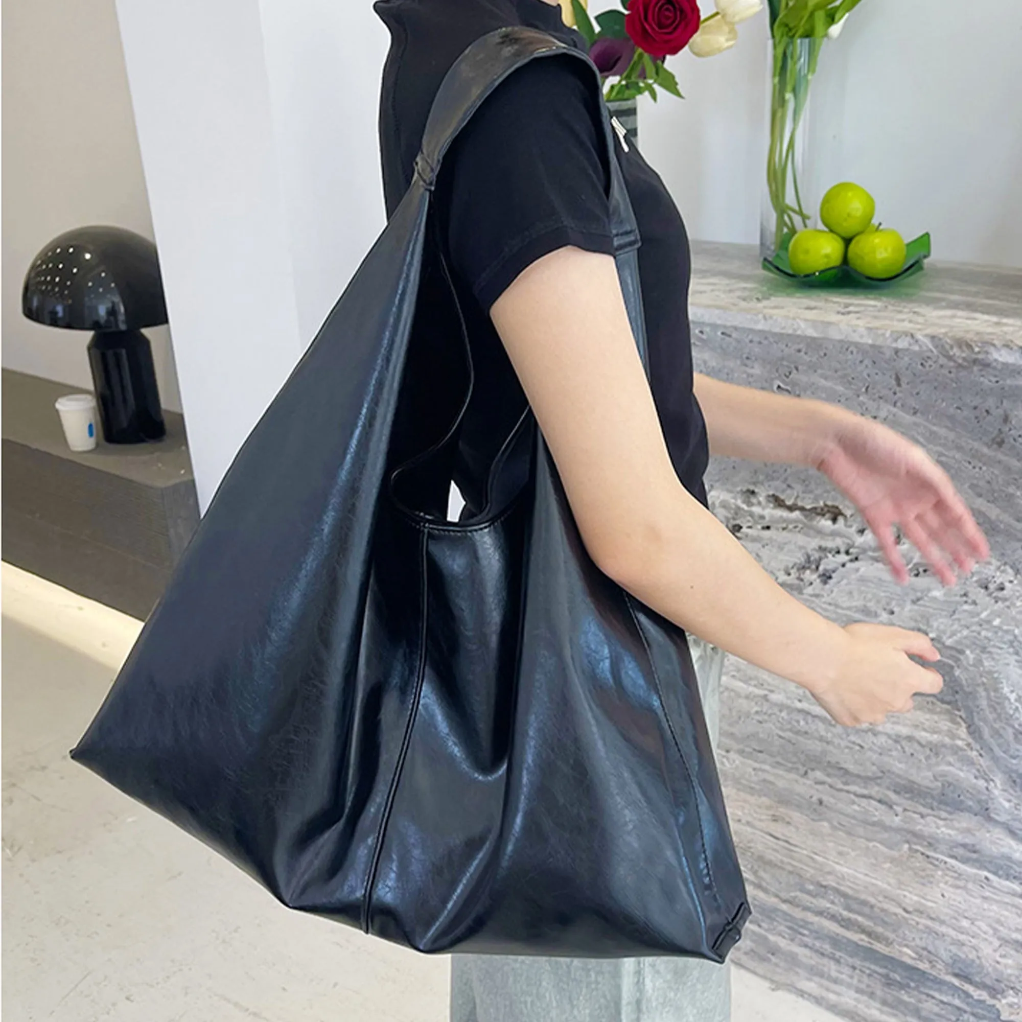 Trendy Solid Color Soft PU Large Capacity Hobo Bags